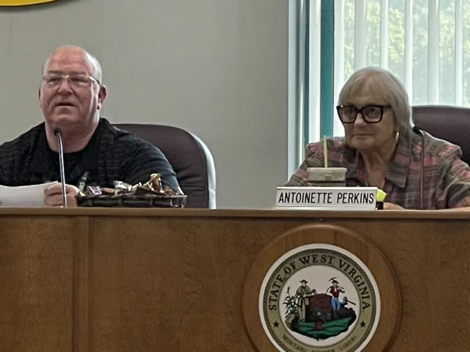 Brooke board honors retirees, athletes